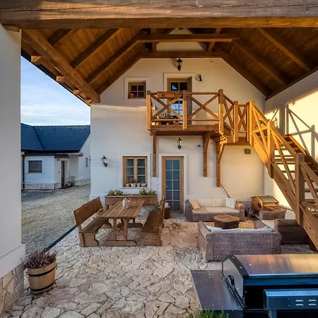 Deer Apartment Lipi