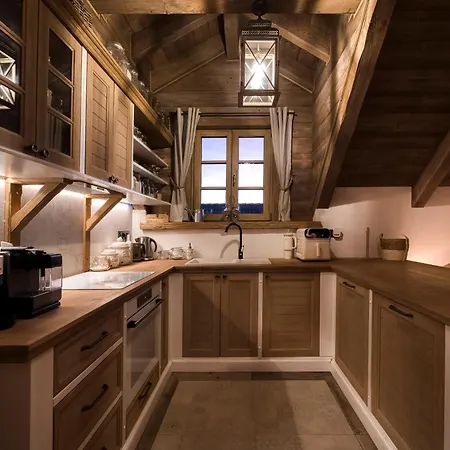 Deer Apartment *